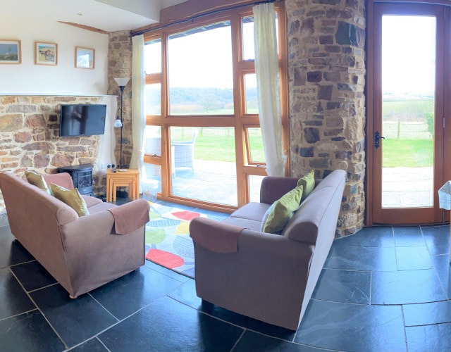 Meadow View holiday cottage hero image